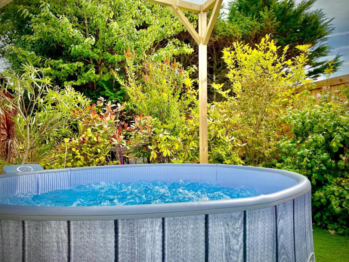 Remarkable 3-Bed Hot Tub House In Blackpool Zewnętrze zdjęcie